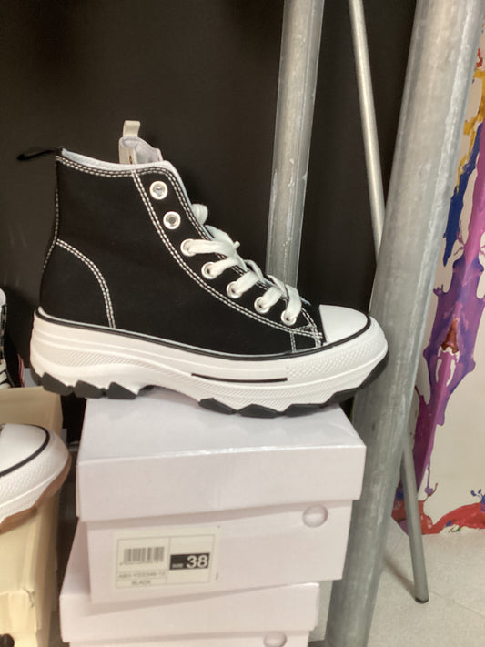 Converse black